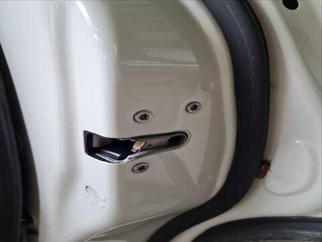 Cerradura Puerta Trasera Derecha Jeep Renegade LIMITED 4X4 170CV 125KW