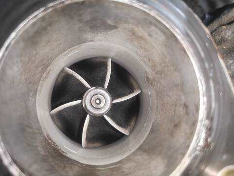 Foto 3ª: Turbocompresor Nissan X-Trail YD22 T30) (2002)