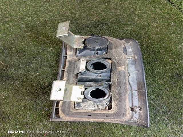 Foto 4ª: Piloto Trasero Izquierdo Nissan Patrol 2.8 TD [RD28ETI] (1999)