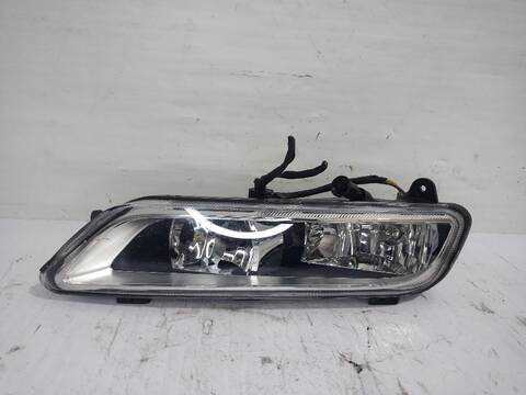 Foto 3ª: Faro Antiniebla Delantero Derecho Volkswagen Passat ADVANCE BLUEMOTION 105CV [CAYC] (2010)