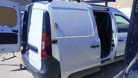 Puerta Lateral Corredera Derecha Renault Express ADVANCE 95CV 70KW