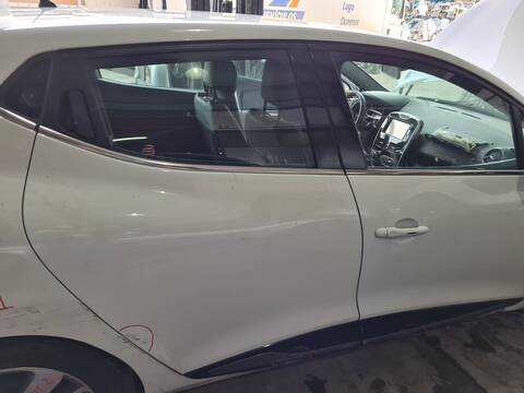 Puerta Trasera Derecha Renault Clio ZEN 89CV 66KW