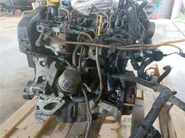 Foto 3ª: Motor Completo Renault Clio 1.5 AUTHENTIQUE [1.5 LTR. - 60 KW DCI DIESEL] [K9K B7]