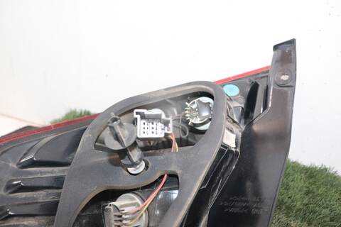Foto 2ª: Piloto Trasero Izquierdo Ford Fiesta TREND 82CV 60KW (2012)