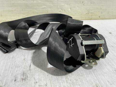 Foto 2ª: Cinturón Trasero Izquierdo Volkswagen Golf COMFORTLINE BLUEMOTION AUT. 150CV (2013)