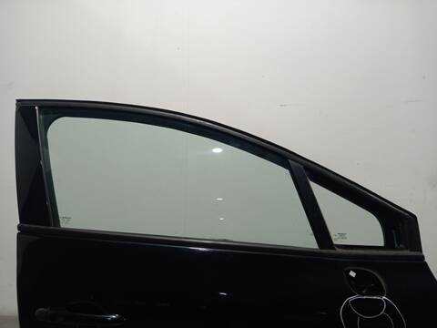 Foto 3ª: Puerta Delantera Derecha Renault Clio 1.5 DCI 90 90CV 66KW [K9K608] (2013)