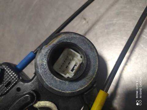 Foto 3ª: Cerradura Puerta Trasera Derecha Toyota Corolla 2.2 D-4D SOL 136CV 100KW [2ADFTV] (2006)