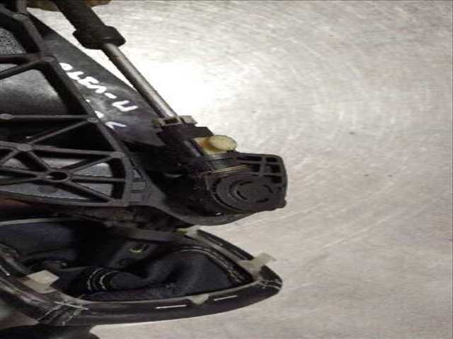 Foto 4ª: Palanca de Cambio Mercedes Vito 109/111 CDI LANG 447.703) 114CV 84KW [622951] (2015)