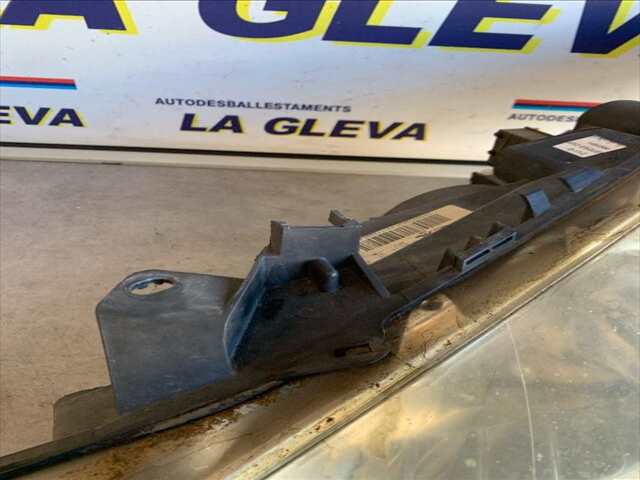 Foto 2ª: Faro Izquierdo Peugeot 307 1.6 HDI110CV [9HY] (2006)