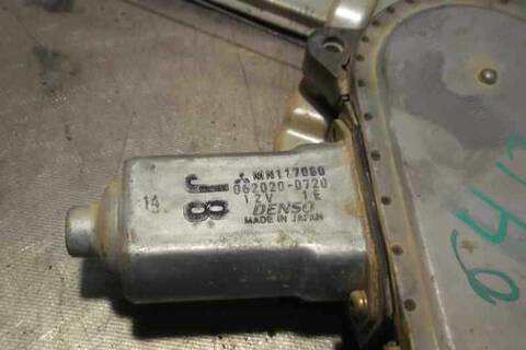 Foto 4ª: Elevalunas Eléctrico Delantero Derecho Mitsubishi Montero 3.2 DI-D CAT 160CV 118KW [4M41] (2003)