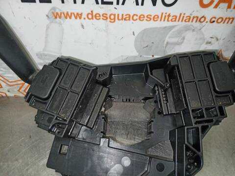 Foto 3ª: Mando Luces Ford Transit FT 350 HD) CABINA SIMPLE MEDIA 155CV 114KW CAJA ABIERTA [CVRB] (2012)