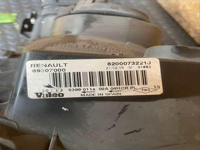 Foto 3ª: Faro Derecho Renault Megane DYNAMIQUE 1 DCI DIESEL 131CV (2002)