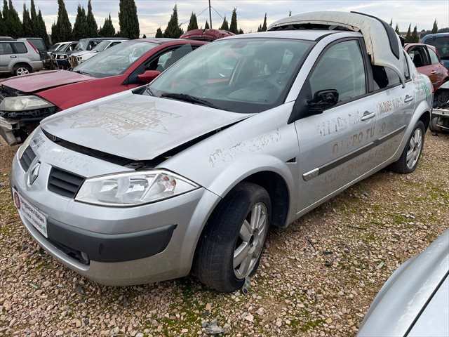 Foto 1ª: Paragolpes Delantero Renault Megane 1.5 DCI 100cv [K9K728] (2004)