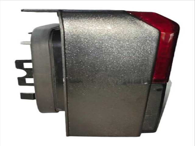 Foto 1ª: Piloto Trasero Derecho Volkswagen Transporter 2.4 D FURGONETA (1990)