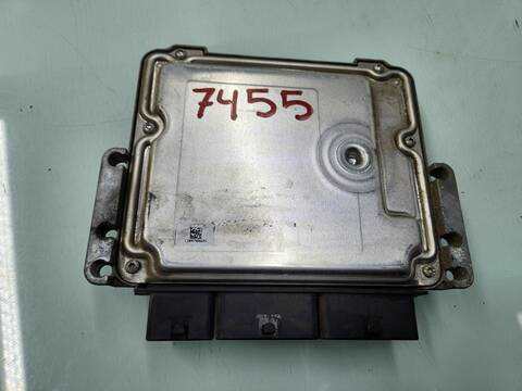 Foto 2ª: Centralita Motor ECU Renault Trafic AUTHENTIQUE 121CV [R9M413] (2017)