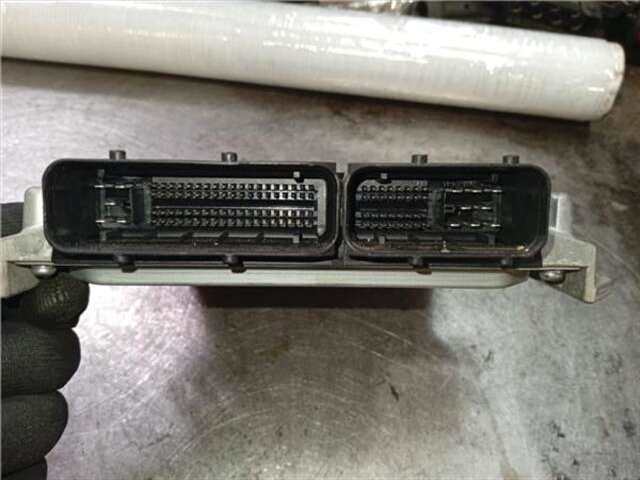 Foto 3ª: Centralita Motor ECU Nissan Cabstar CABSTAR 35.XX CABINA SIMPLE [2.5 LTR. - 96 KW DIESEL] [YD25]