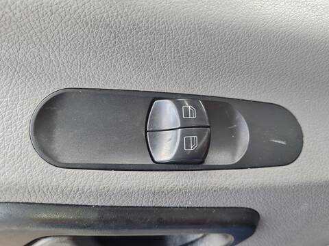 Botonera Elevalunas Mercedes Sprinter 310/313/316 CDI 906.135) 129CV 95KW