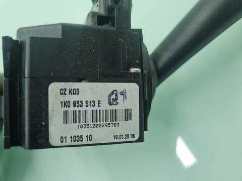 Foto 3ª: Mando Multifuncion Volkswagen Golf 1.6 TDI DPF 105CV 77KW [CAY] (2010)