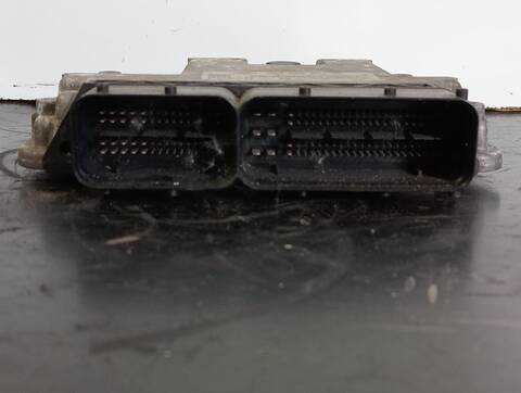 Centralita Motor ECU Volkswagen Golf HIGHLINE 2.0 TDI 140CV