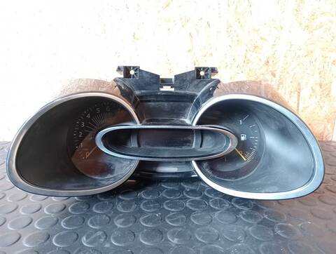 Foto 1ª: Cuadro de Instrumentos Renault Clio AUTHENTIQUE 76CV (2012)