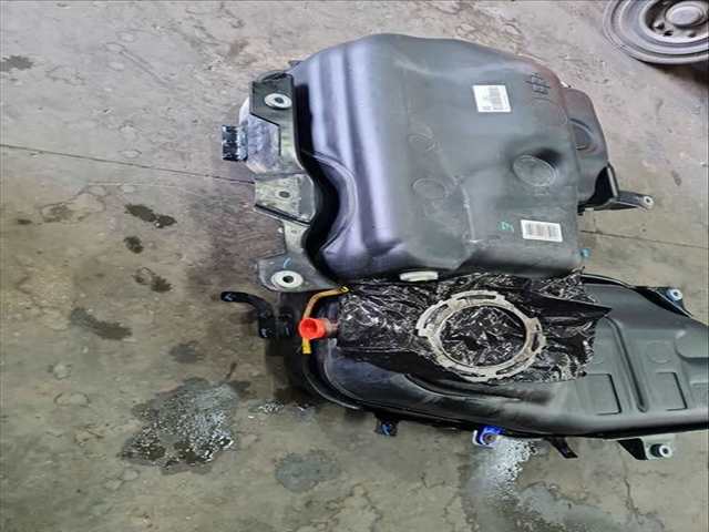 Foto 2ª: Deposito de Combustible Land Rover Defender D250 MHEV 4X4 249CV 183KW [DT306] (2022)