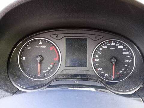 Cuadro de Instrumentos Audi A3 ATTRACTION 105CV 77KW