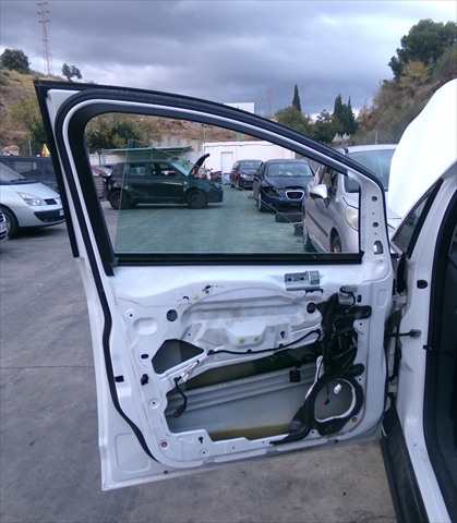 Foto 2ª: Puerta Delantera Izquierda Ford C Max 1.6 TDCI 2010-2014 [T1DA] (2011)