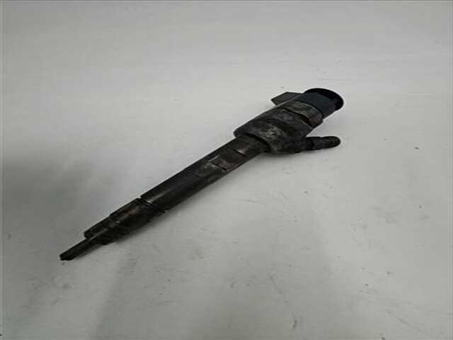 Foto 2ª: Inyectores Bmw Serie 1 114 2.0 120D [2.0 LTR. - 120 KW 16V DIESEL] [20-4D-A]