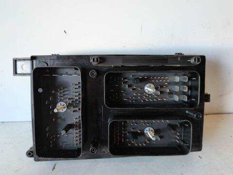 Foto 3ª: Caja Reles Fusibles Opel Astra COSMO 1.6 16V 116CV (2006)