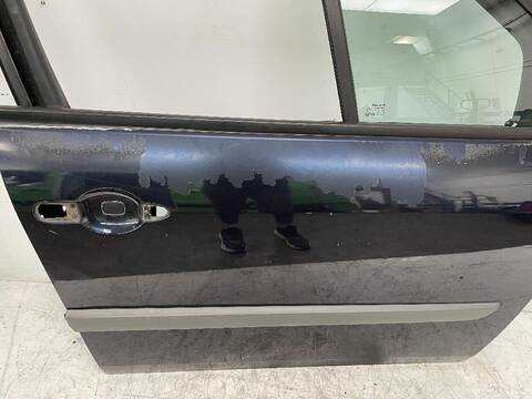 Foto 3ª: Puerta Delantera Derecha Renault Scenic GRAND CONFORT DYNAMIQUE 131CV [F9Q818] (2003)