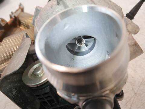 Foto 1ª: Turbocompresor Mercedes Clase C 30 W206 258CV 190KW [M254.920 254.920 M254] (2023)
