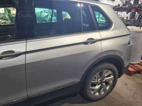 Puerta Trasera Izquierda Volkswagen Tiguan LIFE 122CV 90KW