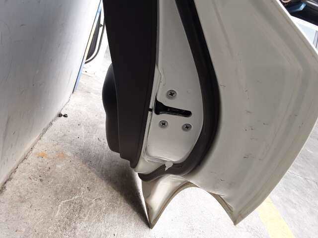 Foto 3ª: Puerta Trasera Derecha Nissan Juke 1.2 TCE 115CV 0CV [HRA2] (2017)