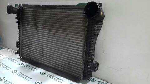 Foto 2ª: Intercooler Volkswagen Passat SPORTLINE BERLINA 140CV 103KW [BKP] (2005)