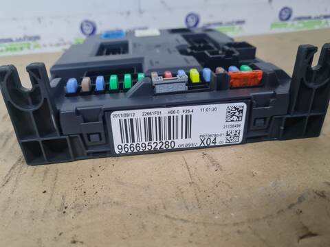 Foto 2ª: Caja Reles Fusibles Citroen C3 COLLECTION 68CV 50KW [8H01] (2012)