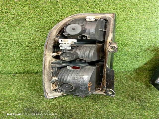 Foto 4ª: Piloto Trasero Derecho Toyota Land Cruiser 3.0 D KDJ90 GX 3P [1KD-FTV] (2002)