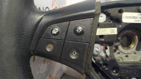 Foto 2ª: Volante Mercedes Clase ML 300 3.0 CDI W164) 224CV 165KW AUT. OM642 [OM642940] (2006)