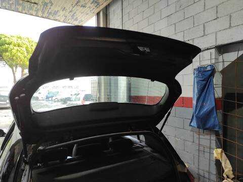 Foto 1ª: Portón Bmw Serie 1 114 N42B20A BERLINA (2004)