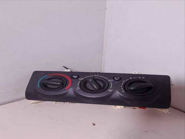 Mando Calefacción A. A. Renault Clio AUTHENTIQUE 58CV 43KW