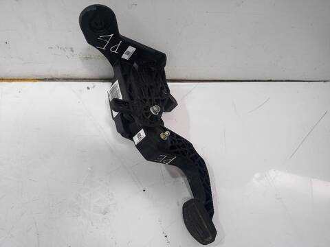 Foto 2ª: Pedal Embrague Jeep Avenger ALTITUDE (2022)