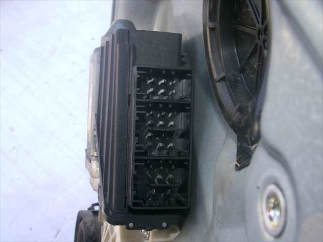 Foto 4ª: Elevalunas Eléctrico Delantero Derecho Seat Cordoba 1.9 TDI 2002-2008 [ATD] (2003)