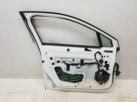 Foto 3ª: Puerta Delantera Izquierda Renault Clio EVOLUTION 130CV 97KW (2019)