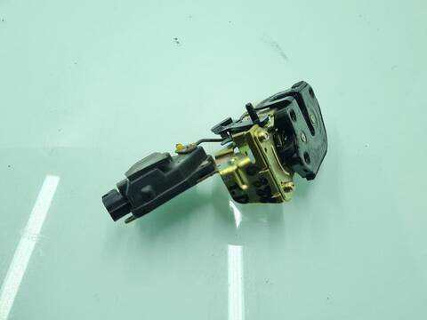 Cerradura Puerta Trasera Derecha Kia Sportage CUP 140CV 103KW