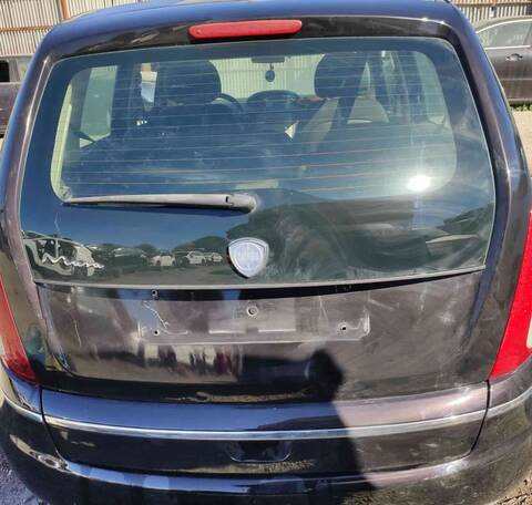 Foto 2ª: Portón Lancia Musa PLATINO 95CV 70KW (2007)