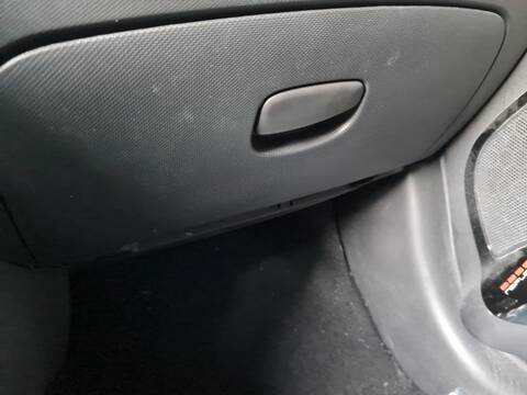Guantera Renault Clio ZEN 89CV 66KW