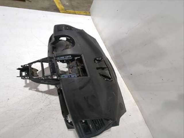 Foto 3ª: Salpicadero Citroen C4 1.6 HDI 90CV [9HV (DV6TED4B) 9HV (DV6TED4BU) 9HX (DV6ATED4)] (2004)