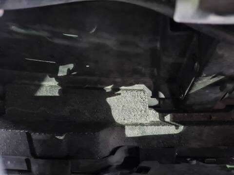 Foto 1ª: Refuerzo Paragolpes Delantero Nissan Qashqai ACENTA 150CV 110KW [M9R] (2007)