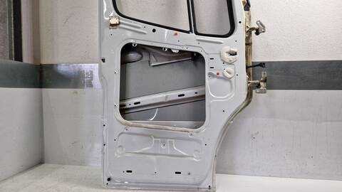 Puerta Delantera Izquierda Mercedes Sprinter 150 CV 110KW