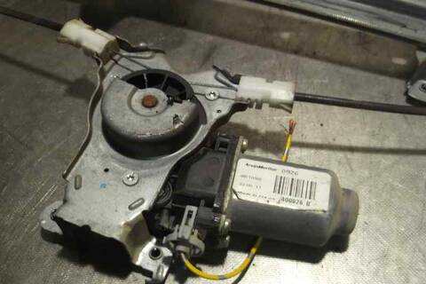 Foto 3ª: Elevalunas Manual Trasero Derecho Nissan Pathfinder 2.5 DCI XE 171CV 126KW [YD25DDTI] (2008)