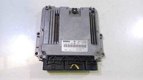 Foto 2ª: Centralita Motor ECU Opel Vivaro 2.0 CDTI F7 J7 A07) 114CV 84KW [M9R 630,M9R 692,M9R 780,M9R 784,M9R 786,M9R 788] (2012)